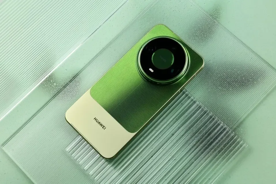 Huawei Mate 90 Pro Max Collector's Edition namoyish etildi — 3-rasm